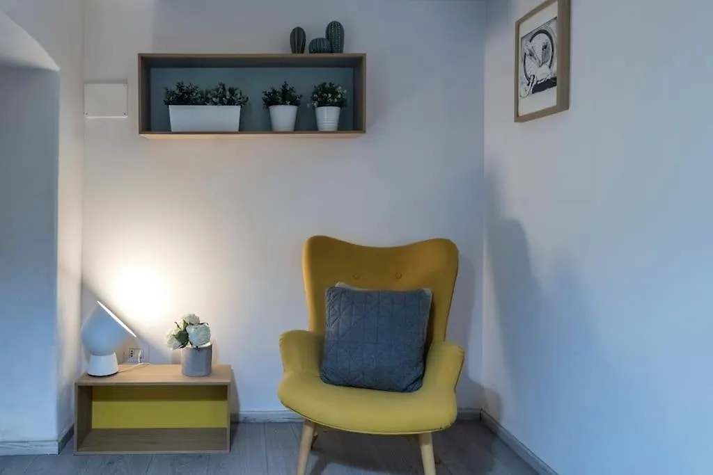 Contemporary Loft - Milan Central Station 0*,  Italien